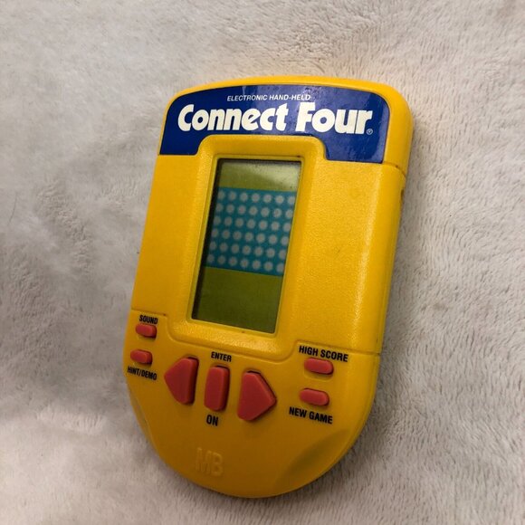 Vintage 1995 Connect Four LCD Electronic Hand-Held Game By Milton Bradley -WORKS - Picture 4 of 9